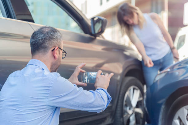 Professional Full Coverage Car Insurance technician working in Herricks, NY